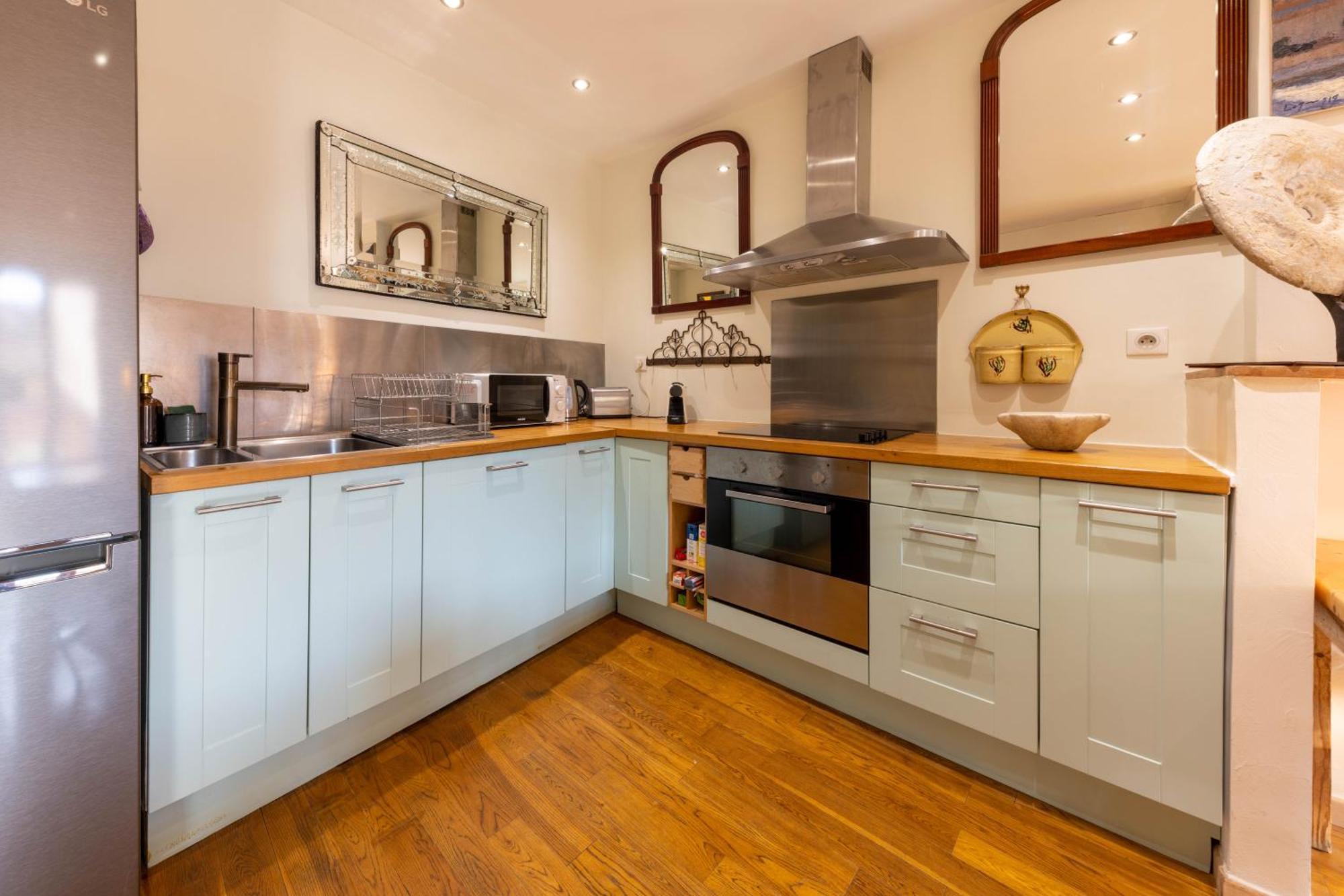 Spacious And Bright Flat Close To The Beach : Heart Of Old Nicea Zewnętrze zdjęcie
